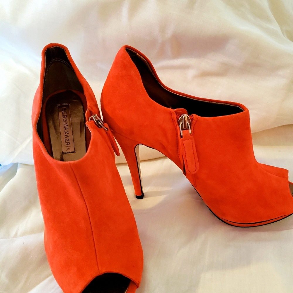 BCBGMAXAZRIASHOE BOOTIES